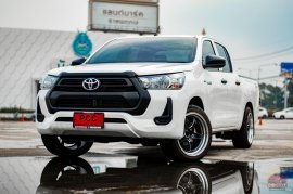 🔥ออกรถฟรี 2020 Toyota Hilux Revo 2.4 Entry รถกระบะ 4 ประตู 🔥ผ่อน 7,000